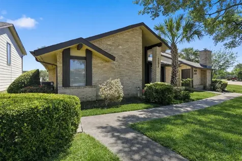 7131 Westbranch Drive Houston TX 77072
