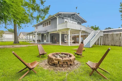 155 Goldenrod Livingston TX 77351