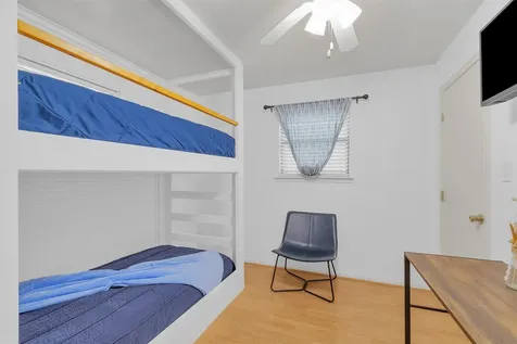 155 Goldenrod Livingston TX 77351