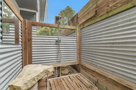 155 Goldenrod Livingston TX 77351