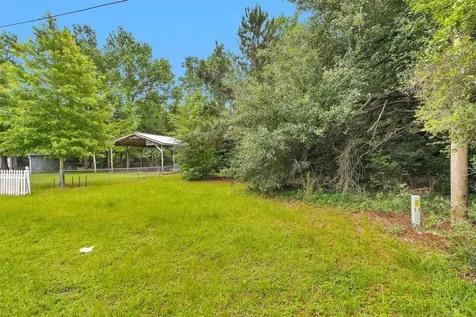 155 Goldenrod Livingston TX 77351
