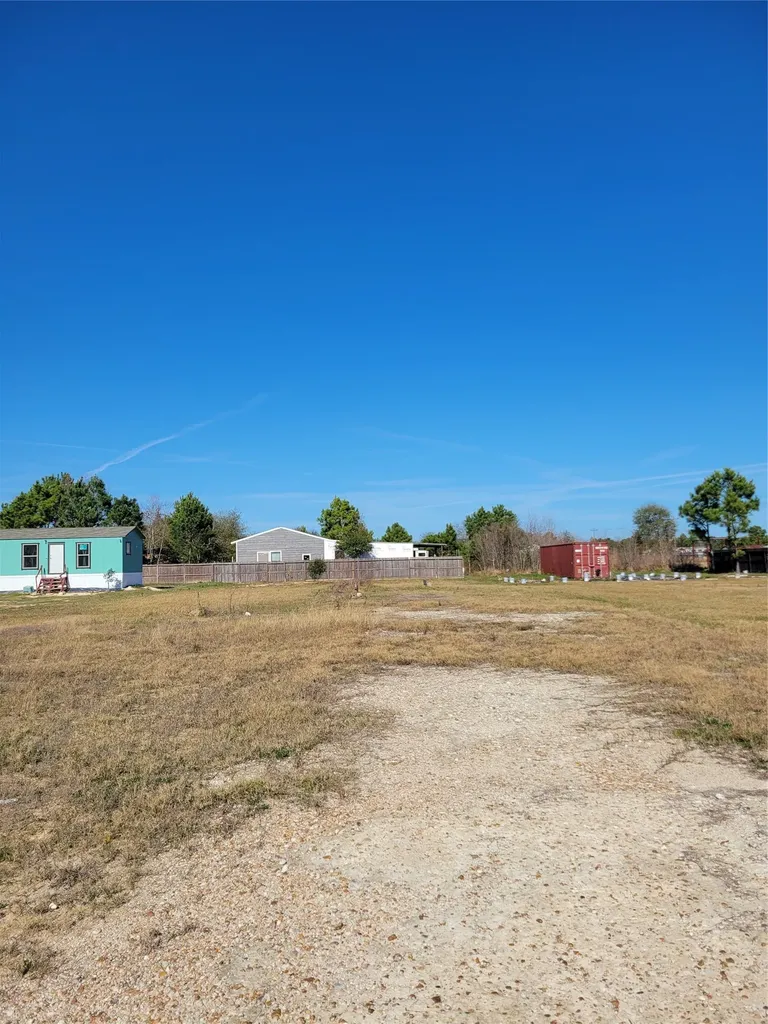 187 County Road 5210 Cleveland TX 77327
