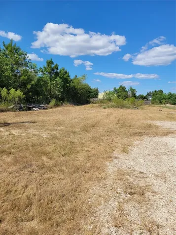 187 County Road 5210 Cleveland TX 77327