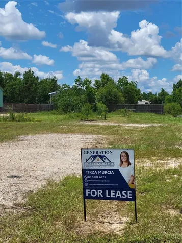 187 County Road 5210 Cleveland TX 77327