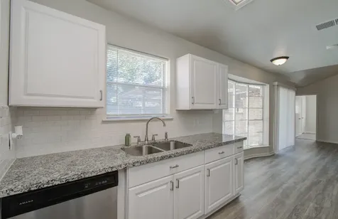 15611 La Casa Lane Houston TX 77062