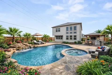 13735 Olympic River Iowa Colony TX 77583