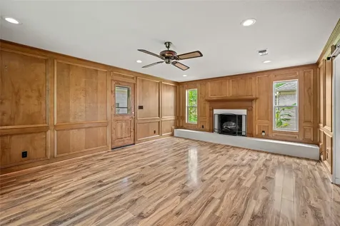 315 E Fannin Street La Grange TX 78945