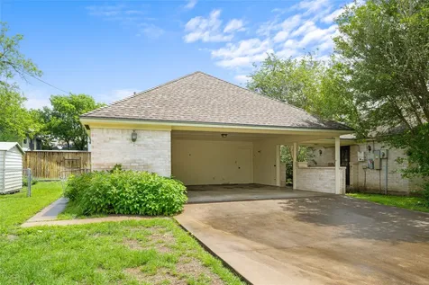 315 E Fannin Street La Grange TX 78945