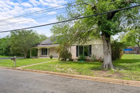 315 E Fannin Street La Grange TX 78945
