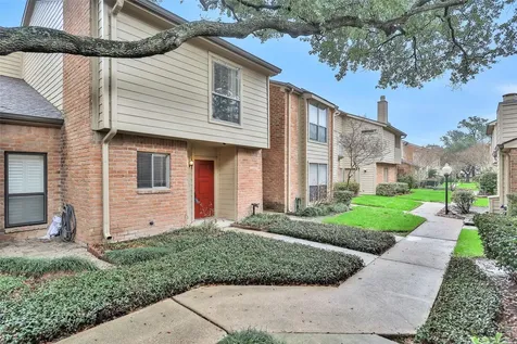938 Memorial Village Drive 39 Houston TX 77024