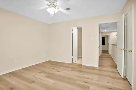 938 Memorial Village Drive 39 Houston TX 77024