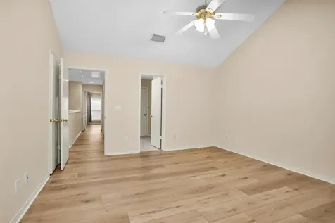 938 Memorial Village Drive 39 Houston TX 77024