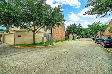 938 Memorial Village Drive 39 Houston TX 77024