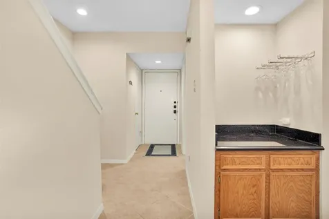 938 Memorial Village Drive 39 Houston TX 77024