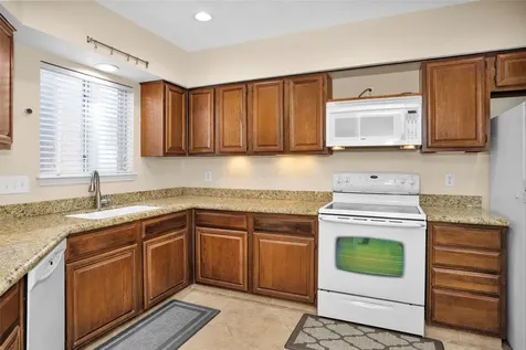 938 Memorial Village Drive 39 Houston TX 77024
