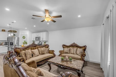 9802 Palm Royal Drive Baytown TX 77521