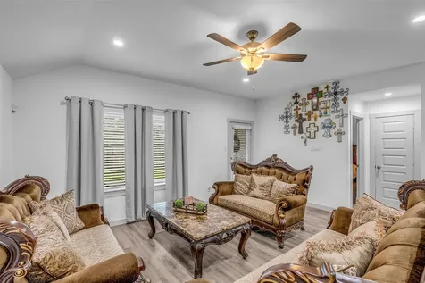 9802 Palm Royal Drive Baytown TX 77521