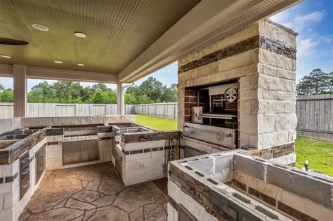 9802 Palm Royal Drive Baytown TX 77521