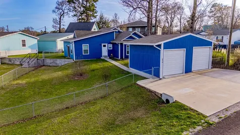 400 Woodland Shores Drive Point Blank TX 77364