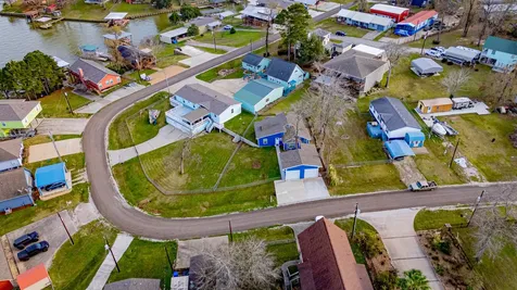 400 Woodland Shores Drive Point Blank TX 77364
