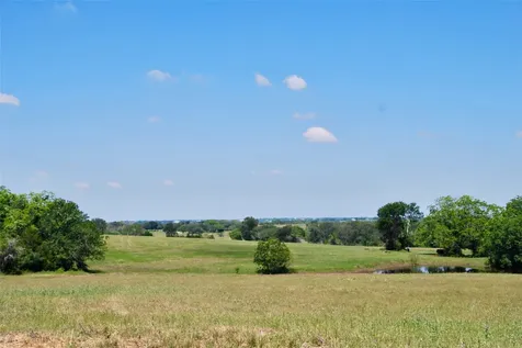 1049 Muehr Road Weimar TX 78962