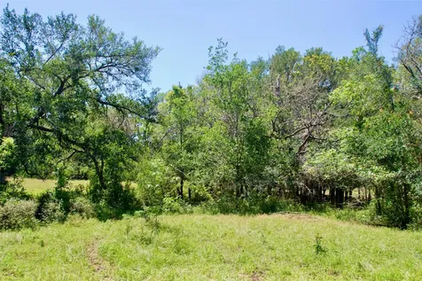 1049 Muehr Road Weimar TX 78962