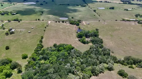 1049 Muehr Road Weimar TX 78962