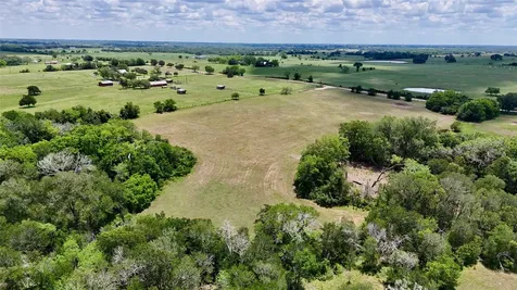 1049 Muehr Road Weimar TX 78962