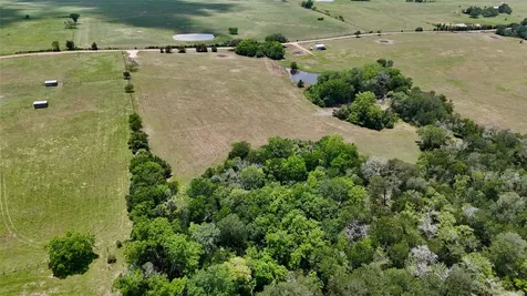 1049 Muehr Road Weimar TX 78962