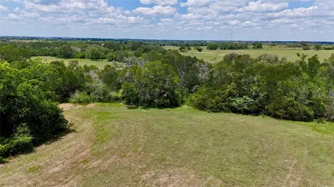 1049 Muehr Road Weimar TX 78962