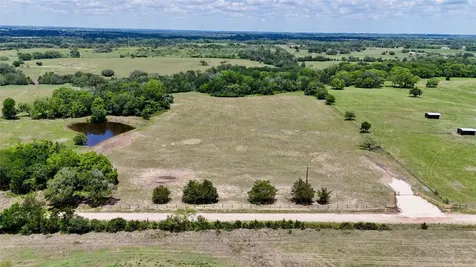 1049 Muehr Road Weimar TX 78962