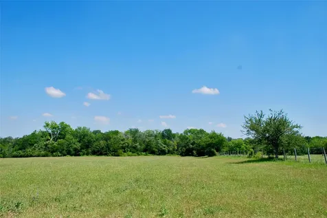 1049 Muehr Road Weimar TX 78962
