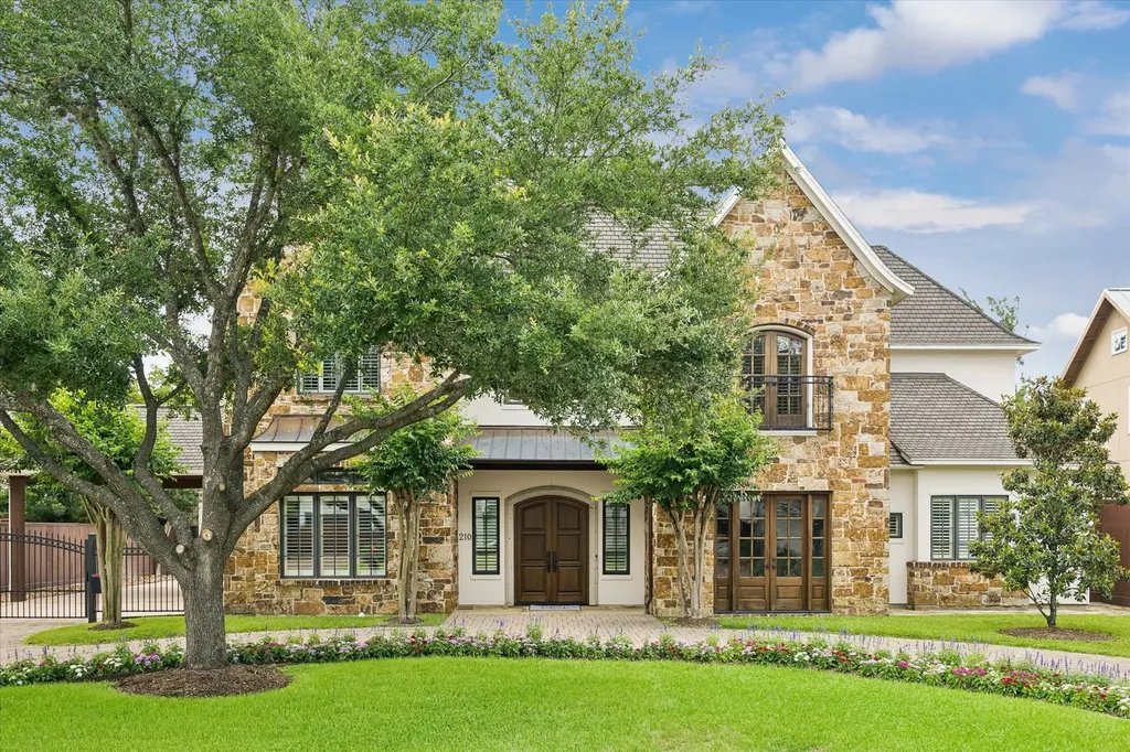 210 Glenwood Drive Houston TX 77007