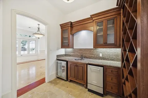 210 Glenwood Drive Houston TX 77007