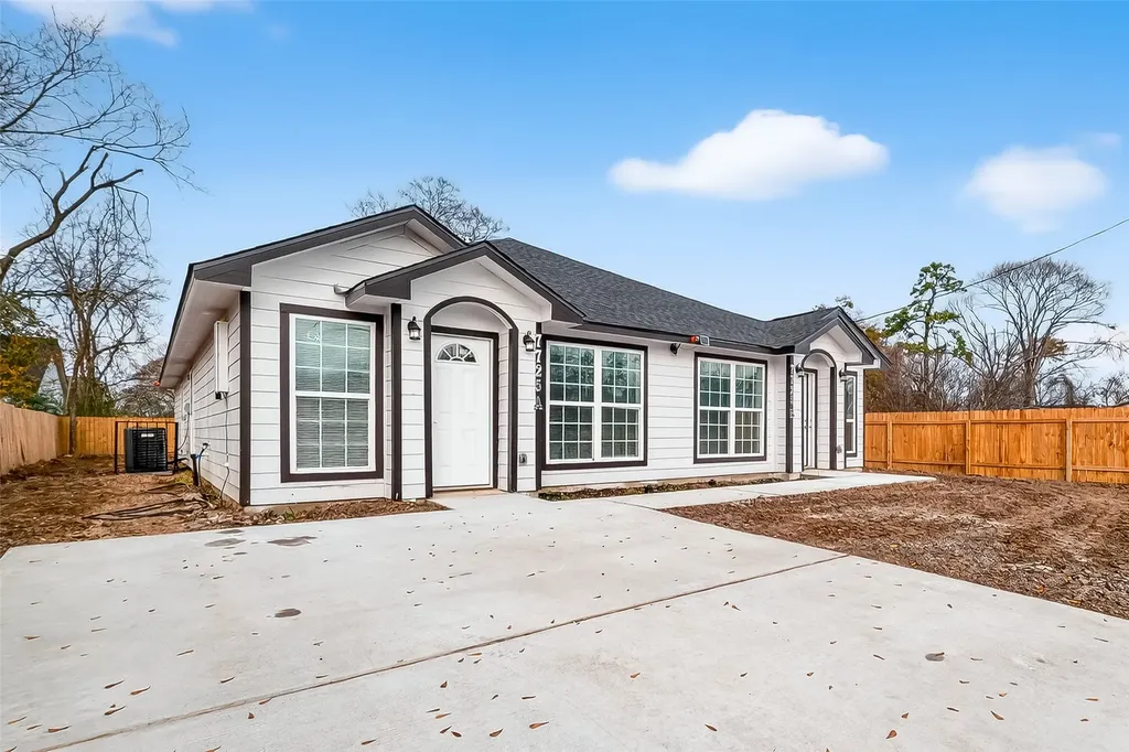 7725 Hoffman Street A B Houston TX 77016
