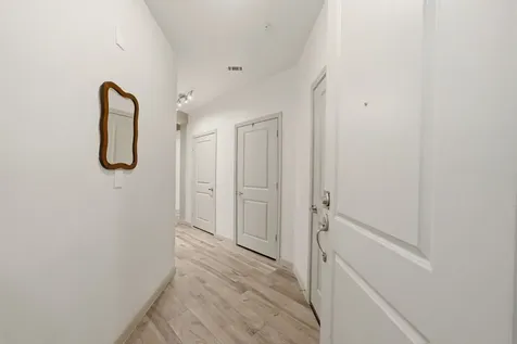 505 Jackson Hill Street 206 Houston TX 77007