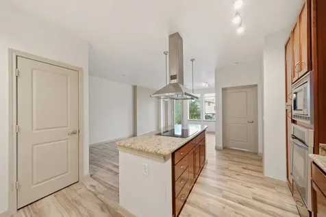505 Jackson Hill Street 206 Houston TX 77007