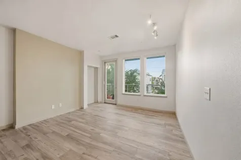 505 Jackson Hill Street 206 Houston TX 77007