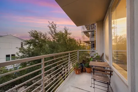 505 Jackson Hill Street 206 Houston TX 77007