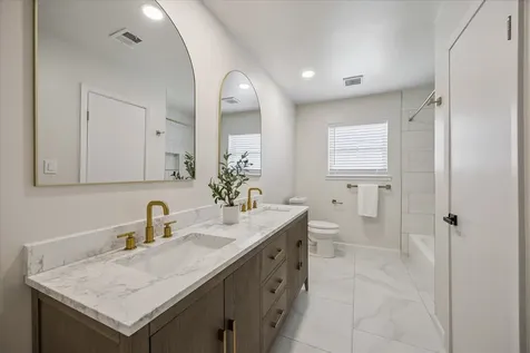 11418 Ash Creek Drive Houston TX 77043