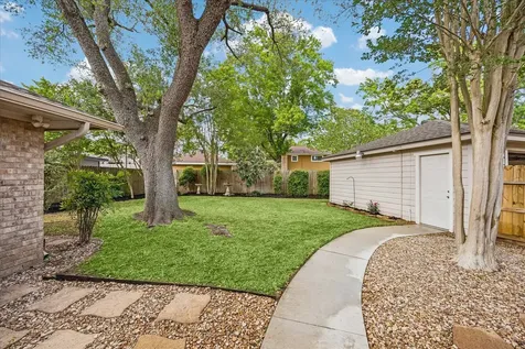 11418 Ash Creek Drive Houston TX 77043