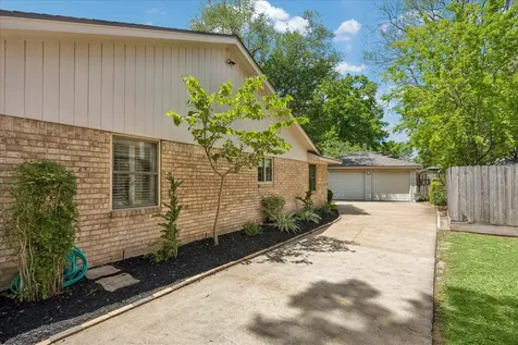11418 Ash Creek Drive Houston TX 77043