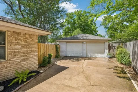 11418 Ash Creek Drive Houston TX 77043