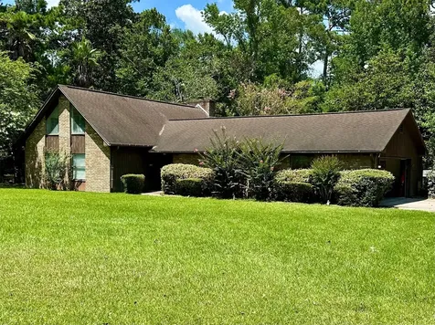 180 Laurie Lane Silsbee TX 77656