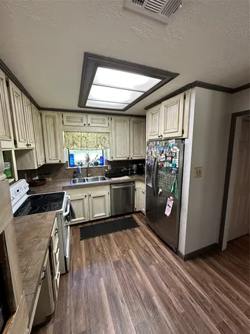180 Laurie Lane Silsbee TX 77656