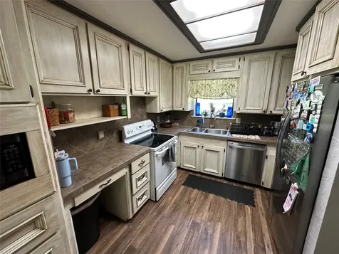 180 Laurie Lane Silsbee TX 77656