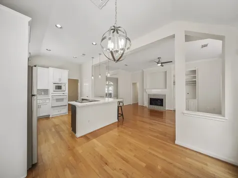 3411 Farnham Circle Pearland TX 77584