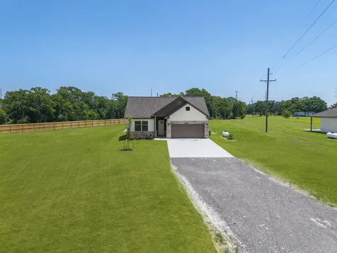 5074 County Road 128 Iola TX 77861