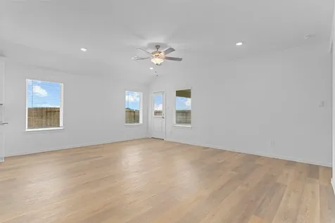 1522 Shimmering Ocean Way Iowa Colony TX 77583