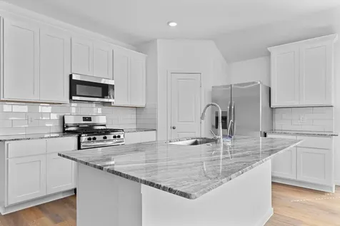 1522 Shimmering Ocean Way Iowa Colony TX 77583